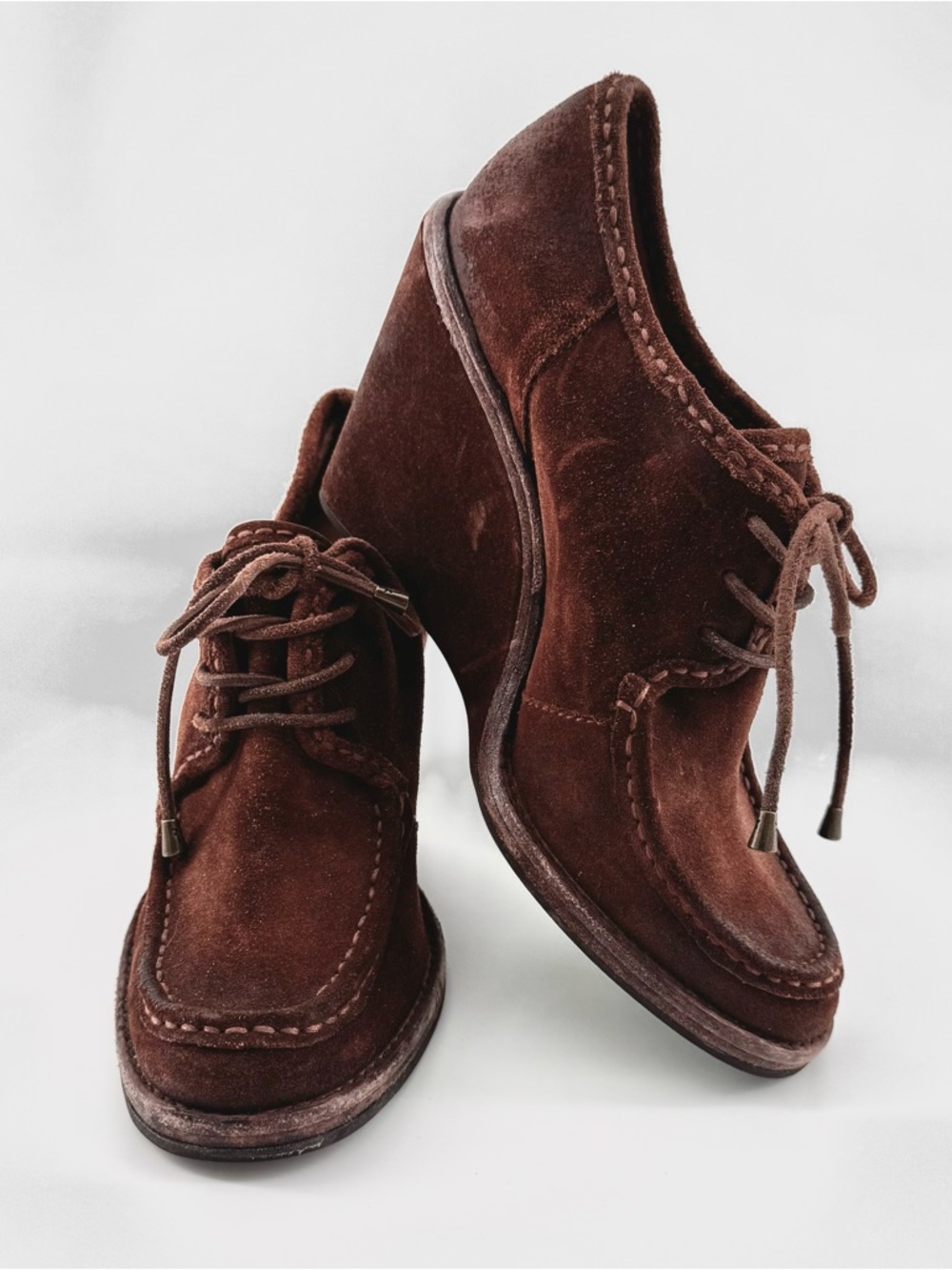 Frye Women’s Dark Brown Suede Chukka Boots